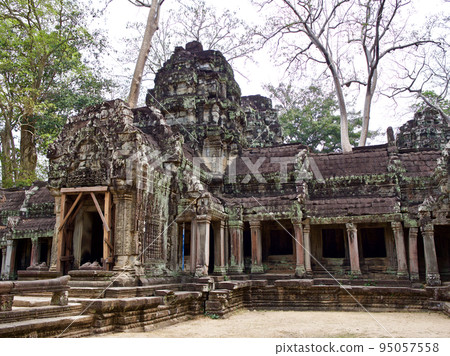 Architecture of ancient temple complex Angkor, Siem Reap Architecture of ancient temple complex Angkor, Siem Reap 95057558