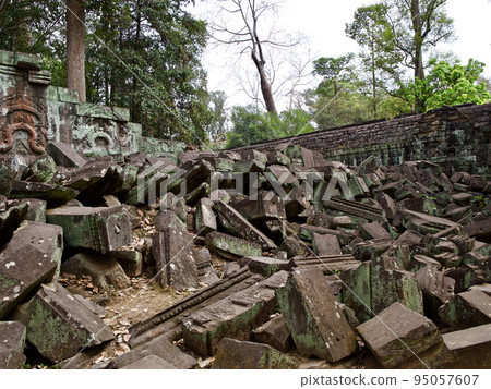 Architecture of ancient temple complex Angkor, Siem Reap Architecture of ancient temple complex Angkor, Siem Reap 95057607