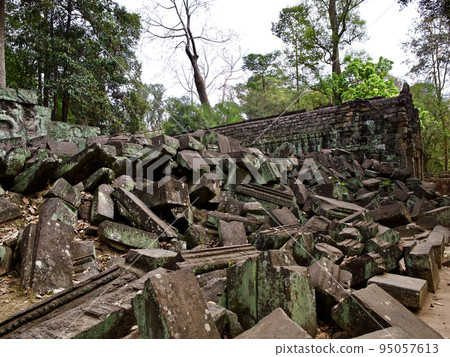 Architecture of ancient temple complex Angkor, Siem Reap Architecture of ancient temple complex Angkor, Siem Reap 95057613
