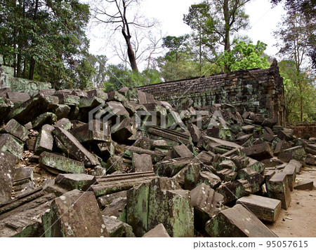 Architecture of ancient temple complex Angkor, Siem Reap Architecture of ancient temple complex Angkor, Siem Reap 95057615