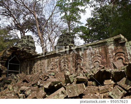 Architecture of ancient temple complex Angkor, Siem Reap Architecture of ancient temple complex Angkor, Siem Reap 95057623