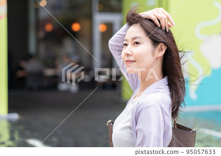 Business Woman OL 95057633