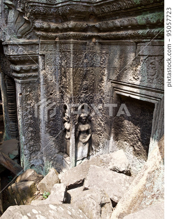 Architecture of ancient temple complex Angkor, Siem Reap Architecture of ancient temple complex Angkor, Siem Reap 95057723