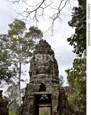 Architecture of ancient temple complex Angkor, Siem Reap Architecture of ancient temple complex Angkor, Siem Reap 95058003