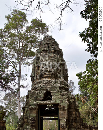 Architecture of ancient temple complex Angkor, Siem Reap Architecture of ancient temple complex Angkor, Siem Reap 95058004