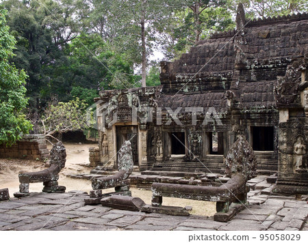Architecture of ancient temple complex Angkor, Siem Reap Architecture of ancient temple complex Angkor, Siem Reap 95058029