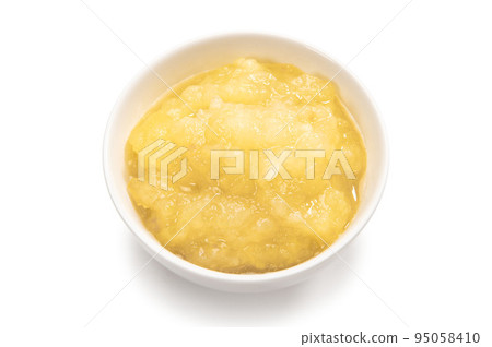 Homemade apple jam, how to make it 95058410