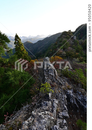 塔基山秋葉 塔基山秋葉 95058420