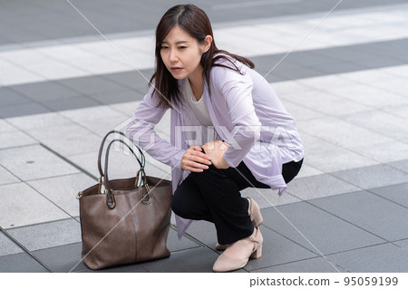 一個沒有膝蓋的女人 一個沒有膝蓋的女人 95059199