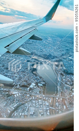 Lake Senba seen from the plane (Mito City, Ibaraki Prefecture) Lake Senba seen from the plane (Mito City, Ibaraki Prefecture) 95059261