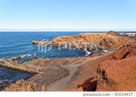 Atlantic View of Charco de los Clicos - Lanzarote. Canary Islands Spain Atlantic View of Charco de los Clicos - Lanzarote. Canary Islands Spain 95059457