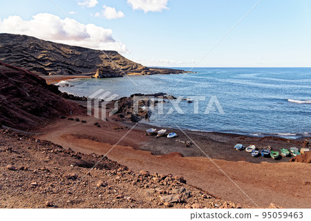 Atlantic View of Charco de los Clicos - Lanzarote. Canary Islands Spain Atlantic View of Charco de los Clicos - Lanzarote. Canary Islands Spain 95059463