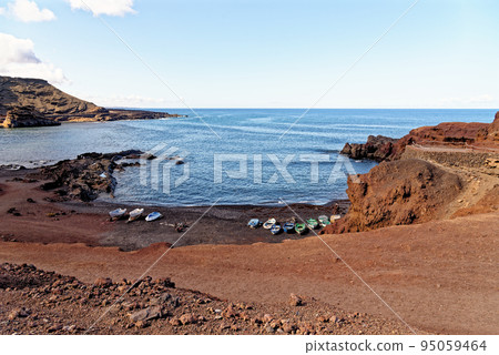 Atlantic View of Charco de los Clicos - Lanzarote. Canary Islands Spain Atlantic View of Charco de los Clicos - Lanzarote. Canary Islands Spain 95059464