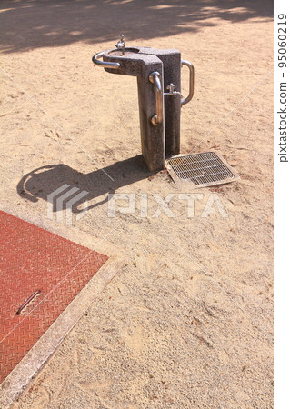 《Hyogo Prefecture》Sanda City, a drinking fountain in a park 95060219
