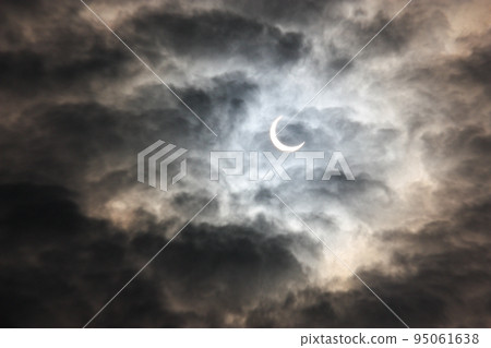 Solar eclipse Solar eclipse 95061638