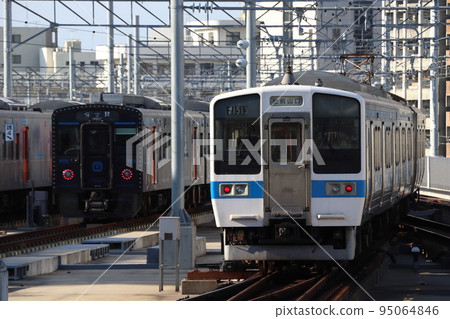 Nagasaki Main Line 415 series stainless car (Nagasaki ⇔ Hizen Yamaguchi) Nagasaki Main Line 415 series stainless car (Nagasaki ⇔ Hizen Yamaguchi) 95064846