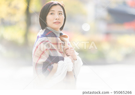Female portrait 95065266