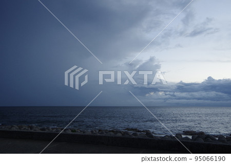 颱風前的南知多町愛知縣天空 95066190
