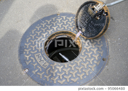 設置人孔馬桶（打開閘閥） 95066480