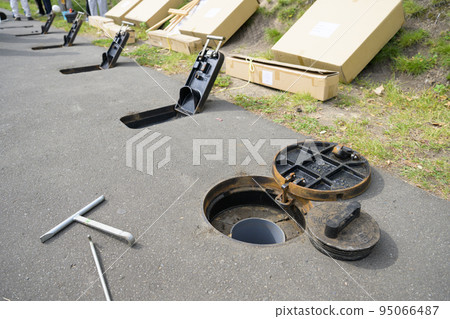 如何安裝人孔馬桶（進水口和馬桶） 95066487