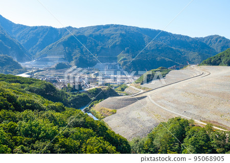 Dam under construction (Naruse Dam) 95068905