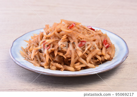 Stir-fried shredded potatoes Stir-fried shredded potatoes 95069217