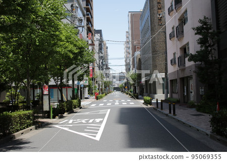 白天的東京辦公區 95069355