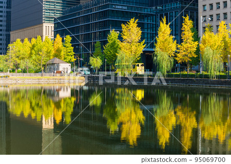 辦公區丸之內的秋天 95069700