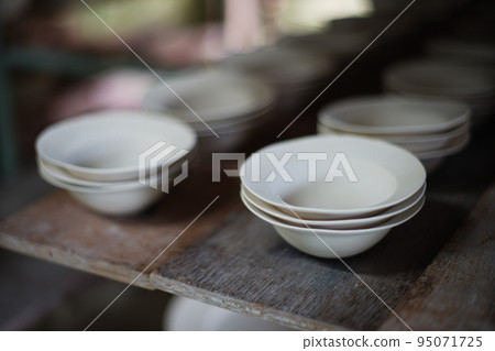 The scene of the pottery production site 95071725