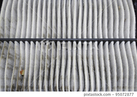 Car engine (gasoline) air cleaner replacement (2 years: 20,000km used) 95072877