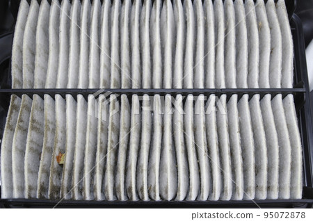 Car engine (gasoline) air cleaner replacement (2 years: 20,000km used) Car engine (gasoline) air cleaner replacement (2 years: 20,000km used) 95072878