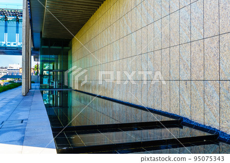Nagasaki Prefectural Museum of Art [Nagasaki City] 95075343