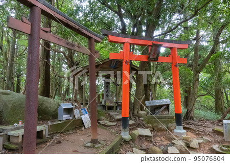 Tenguiwa Okami(摩耶山山頂) Tenguiwa Okami(摩耶山山頂) 95076804