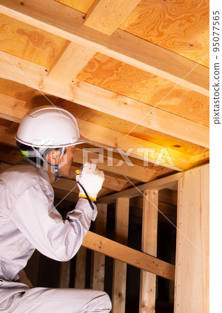 Residential attic inspection survey 95077565
