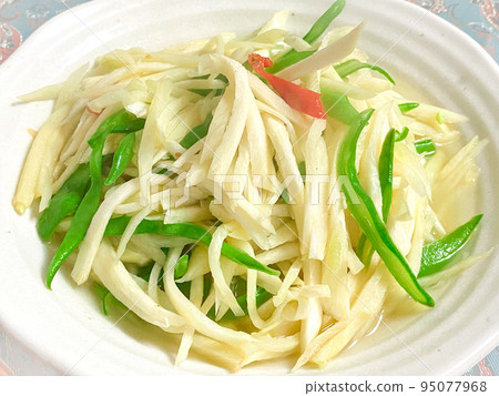 中國家常菜、炒 jao pie 和 green beans 中國家常菜、炒 jao pie 和 green beans 95077968