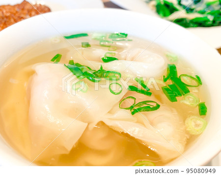 中國家常蝦湯(蝦餛飩湯) 中國家常蝦湯(蝦餛飩湯) 95080949