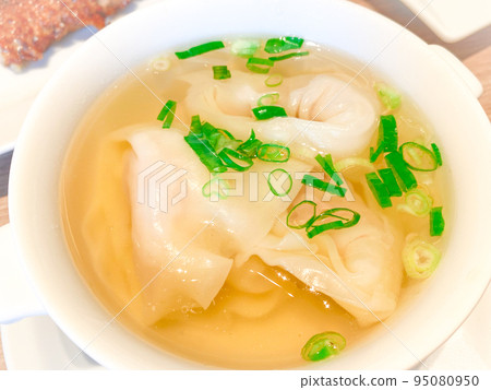 中國家常蝦湯(蝦餛飩湯) 中國家常蝦湯(蝦餛飩湯) 95080950