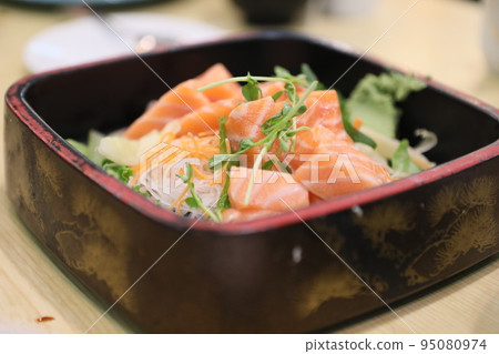 Japanese food 95080974