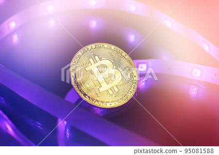 Cryptocurrency concept , Golden bitcoin on mainboard , The future of money. Computational equipment. 95081588