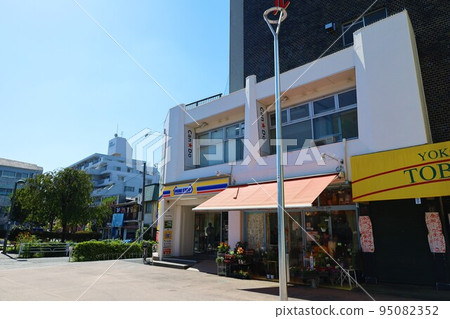 Sotetsu Line Tennocho Station South Exit 95082352
