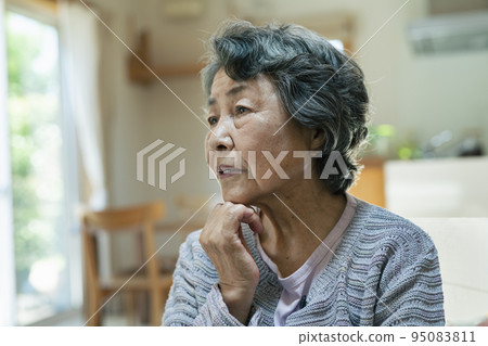 Anxious senior lady Anxious senior lady 95083811