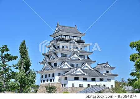 賓果“福山城”重建後的天守閣和砲塔 賓果“福山城”重建後的天守閣和砲塔 95084874