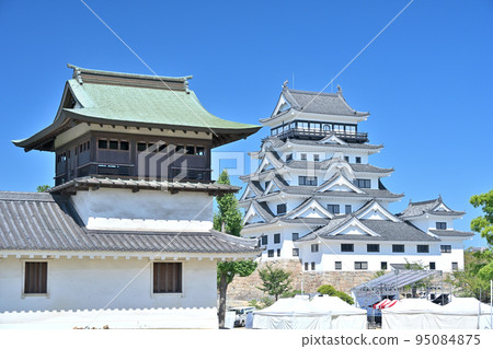 Bingo ``Fukuyama Castle'' castle tower and turret after reconstruction 95084875