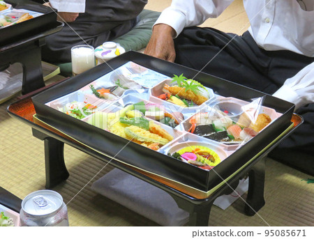 memorial service 95085671