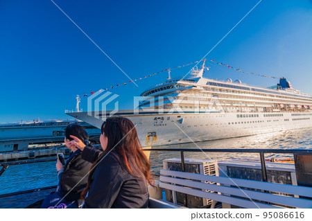 (Kanagawa Prefecture) Asuka II anchored at Osanbashi, Yokohama Port 95086616