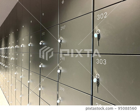送貨箱和更衣室 送貨箱和更衣室 95088560