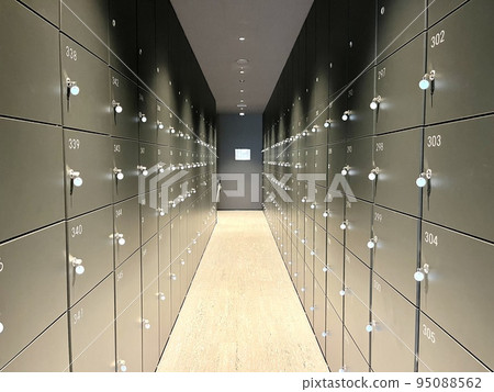 送貨箱和更衣室 95088562