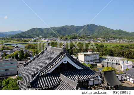 從天守閣眺望音瀨橋的福知山城 從天守閣眺望音瀨橋的福知山城 95089933
