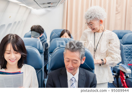 花時間在飛機上的乘客 花時間在飛機上的乘客 95089944