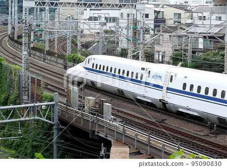 Tokaido Shinkansen from Gongenyama Park, Kitashinagawa, Shinagawa-ku, Tokyo September 4th Tokaido Shinkansen from Gongenyama Park, Kitashinagawa, Shinagawa-ku, Tokyo September 4th 95090830
